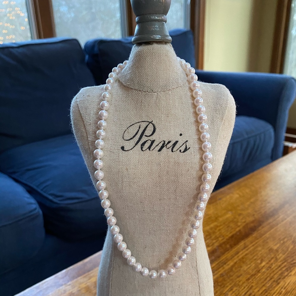 Freshwater Pearl Necklace with Gold Claspe